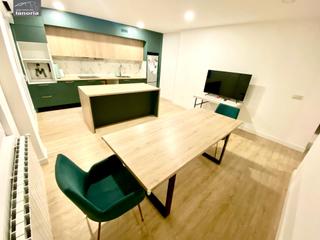 Pis  Paseo feria. Grupo la noria vende amplio piso reformado y amueblado. 5 dormit