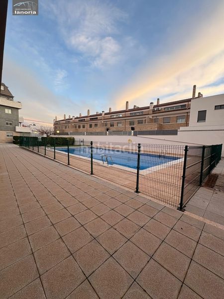 Foto 901e95e3-9e71-4dbd-ae62-d00bcbb54256. Dúplex amb calefacció aparcament piscina a Universidad Albacete