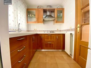 Lloguer Apartament  Calle antonio machado. Grupo la noria alquila apartamento amueblado, plaza de garaje y