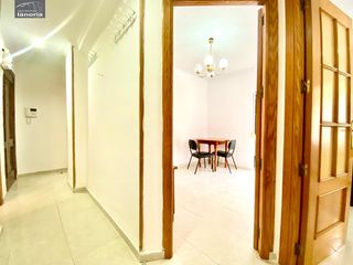 Flat in San Antonio Abad. Grupo la noria vende piso con ascensor. 2 dormitorios, 1 baño. z