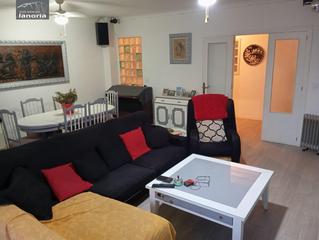Piso en San Pablo. Grupo la noria vende piso de 3 dormitorios, 2 baños, terraza y p