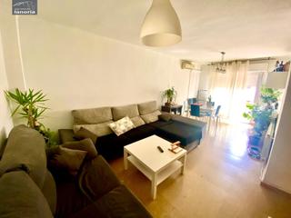 Piso  Calle luis vives. Grupo la noria vende piso 3 sin ascensor 3 dormitorios, 1 baño c