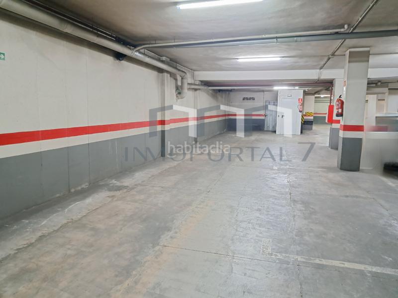 Foto 5d44f125-5688-4e38-a35d-e24d7ca27100. Car parking in El Carmen Manises