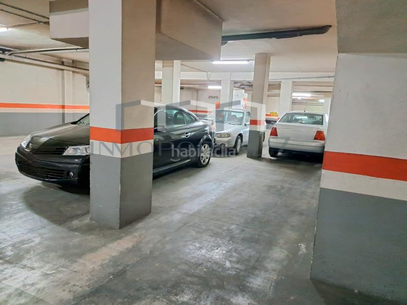 Foto 645fc390-41fb-4cfc-8bdf-75b6b0f54242. Car parking in El Carmen Manises