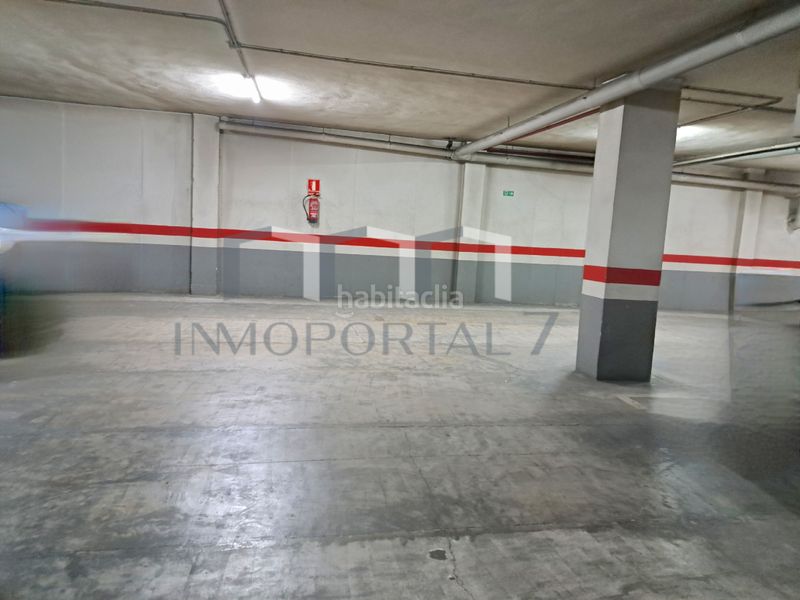 Foto 9d5036c0-2583-4c24-b5f0-006c22daa924. Parking voiture dans El Carmen Manises