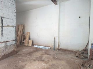 Miete Geschäftsraum in Carrer manises 8. Local con gran potencial en aldaia ¡ crea tu espacio desde cero!