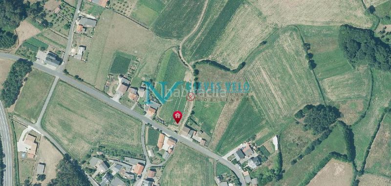 Foto c16688fd-a338-4e0b-b2f4-e48b8ff8c339. Terreny residencial a Carballo