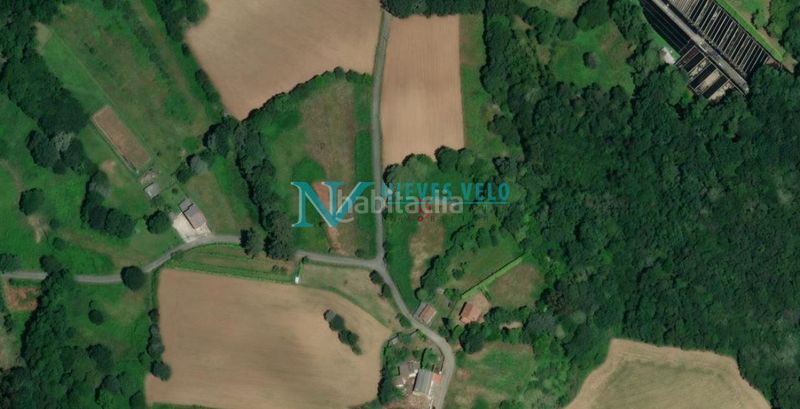 Foto ba401b3e-c40e-4676-bddc-d1c54fbcf3e8. Finca rústica en Carballo