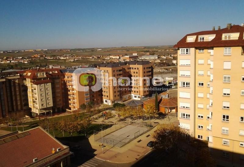 Foto fd7cfdca-11d4-4ee8-b374-a4dacec57536. Duplex avec chauffage parking dans Las Viñas Zamora
