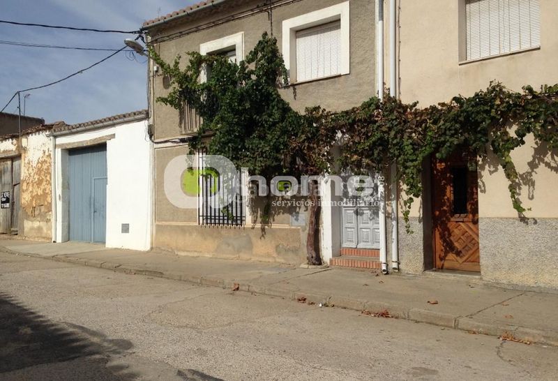 Foto 82da3e36-f644-4543-ae1e-45f6eaf6997a. Casa a Corrales Del Vino