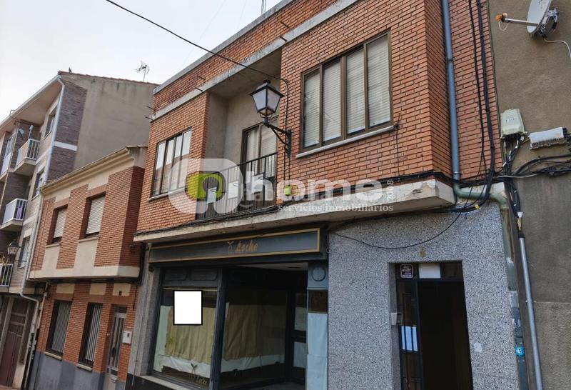 Foto 257902b3-5184-416f-b4f0-d0638e21a1d5. Edificio  con vivienda en venta en Benavente