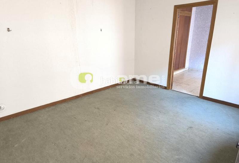 Foto abad7239-43f2-4146-bb0c-c43c1243f957. Edificio  con vivienda en venta en Benavente