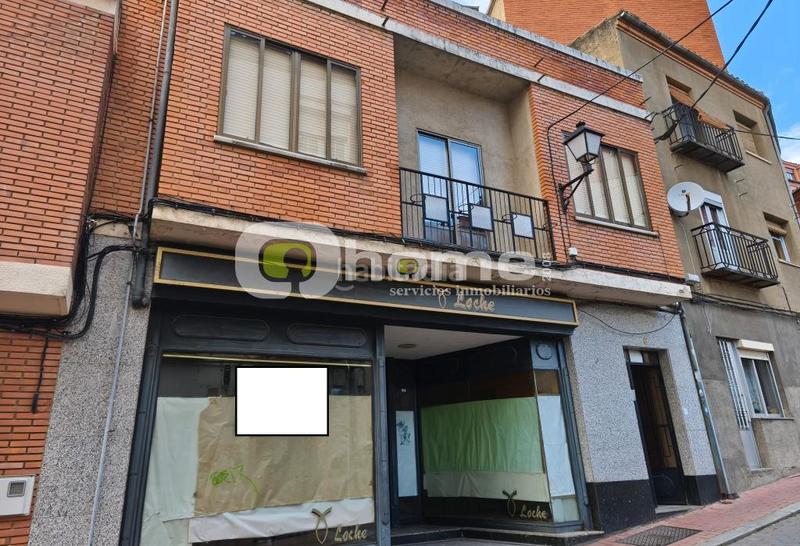 Foto b07d487e-c87b-455d-832c-bb2ea9b677a4. Edificio  con vivienda en venta en Benavente