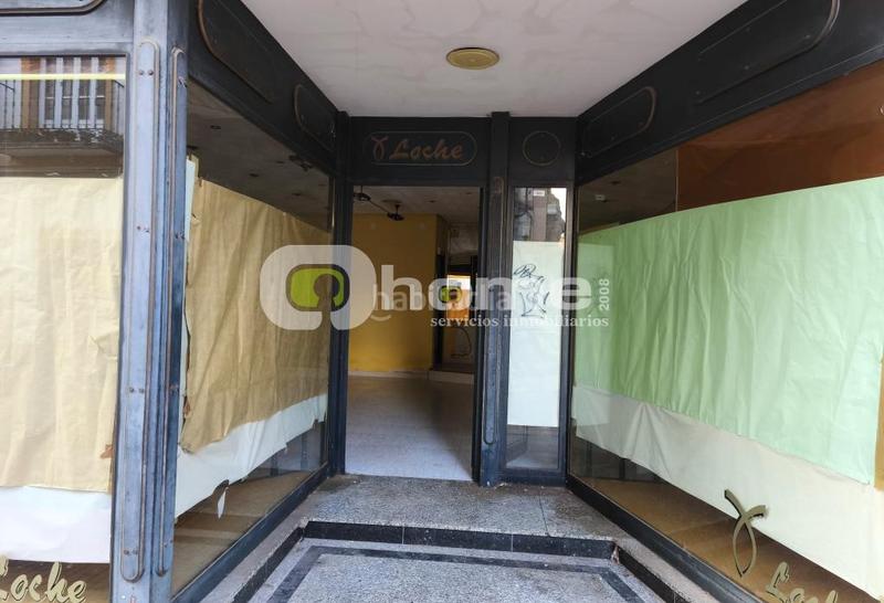 Foto e88a26eb-b5b6-4e51-bbb1-6267214a9bcc. Edificio  con vivienda en venta en Benavente