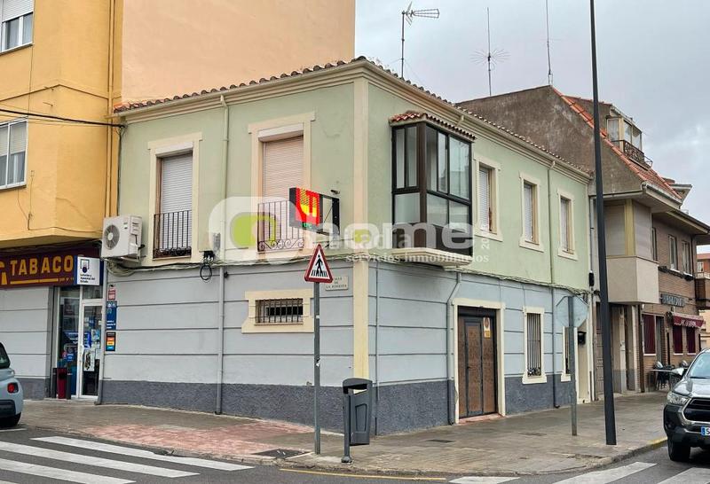 Foto ba4bd5c9-58ed-40dc-8204-2b915b76dfa1. Casa a schiera in calle bolón 1 in San José Obrero Zamora