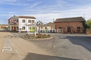 Rent Industrial building in Calle larga 34. Benegiles