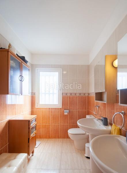 Foto a7d5c490-7a93-4f98-84c7-4ea8e8557631. Casa aparellada a calle el castillo 24 a Longuera - Toscal Realejos (Los)