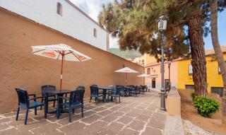 Location Local commercial à Calle o. guillermo camacho y perez galdos 15b. **local comercial en alquiler - oportunidad única para emprended