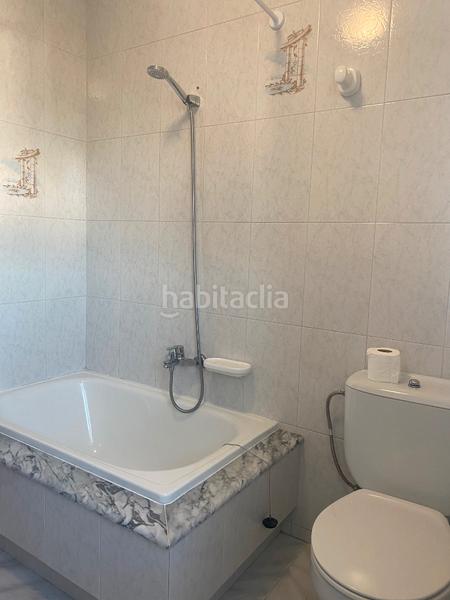 Foto 3e190280-3e7f-4f0b-a181-fd162c4a3ba4. Xalet amb xemeneia calefacció aparcament a Dodro