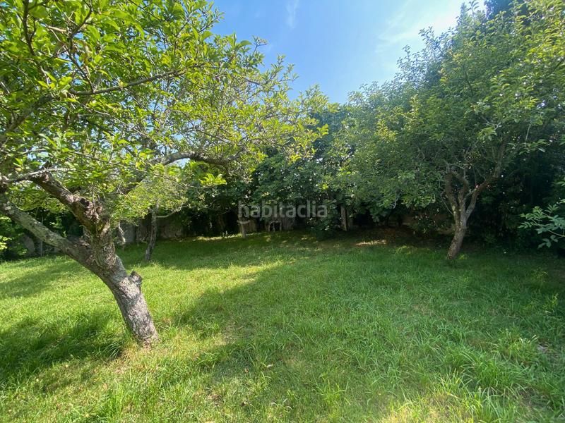 Foto ac4b3b54-25a7-4f21-afb9-b3891710ab8b. Masia amb aparcament a área de Ames Ames