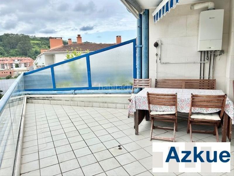 Foto b10fef5b-dabc-4843-864c-7092f8cb46d8. Dúplex duplex con terraza en Zumaia