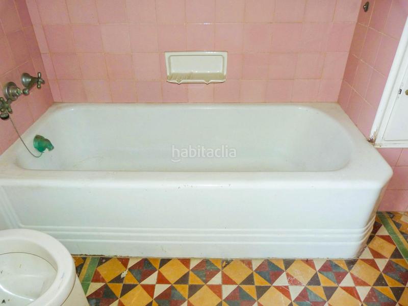 Foto f571a49d-8b93-4b4d-8719-186f0bcbee57. Building in Eixample Sant Feliu de Guíxols