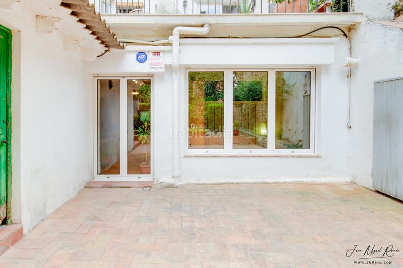 Foto c46b55b2-5fe9-447f-9712-72ed1a1e950b. Piso todo es posible !!! con jardin en el centro en Figueres