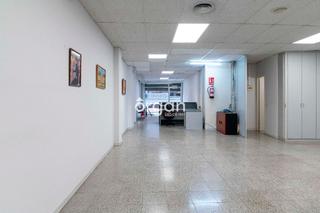 Local commercial  Colomer. Local comercial en venta