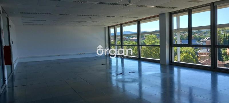 Foto 9845eacf-85d1-407f-8c74-82506239b9e0. Alquiler oficina en ausias march 1 oficina en alquiler en Sant Cugat del Vallès