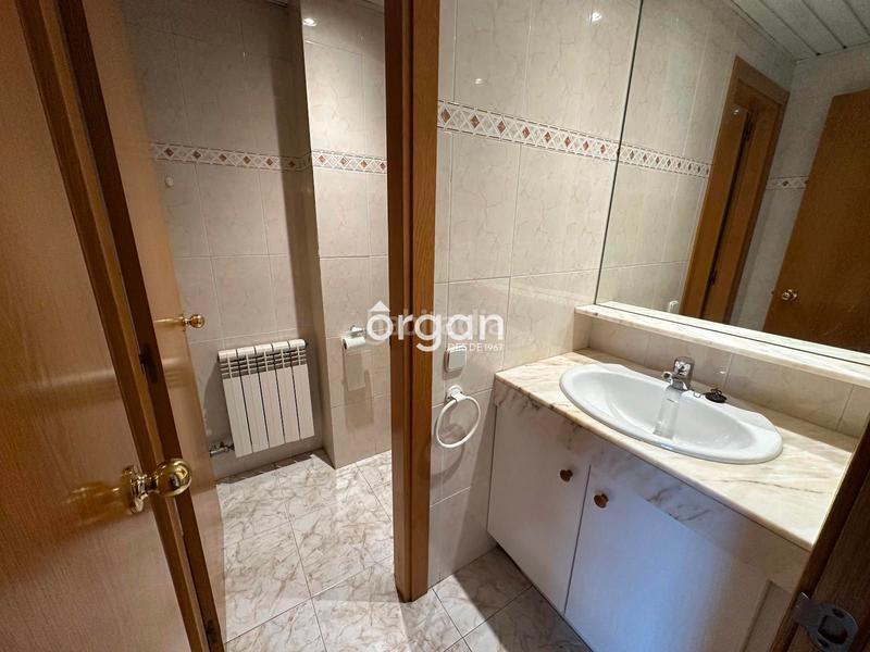 Foto 718abf1d-e3ab-403a-a0bf-90ad945d70b0. Lloguer àtic amb calefacció aparcament a Ca n´Alzamora Rubí