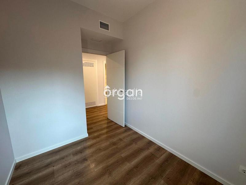 Foto 7b314724-102b-4771-ab8a-a3d89a0671f1. Location appartement avec chauffage parking piscine dans Sant Cugat del Vallès