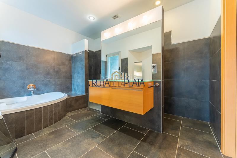 Foto 6eec54d1-94d2-4698-9109-e96ff30ca280. Chalet en za-p-2223 0 venta chalet exclusivo en Área Rural Zamora