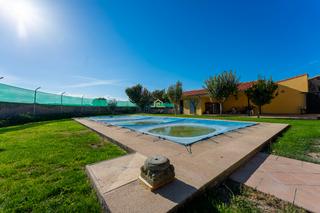 Chalet in Madridanos. Unifamiliar bamba