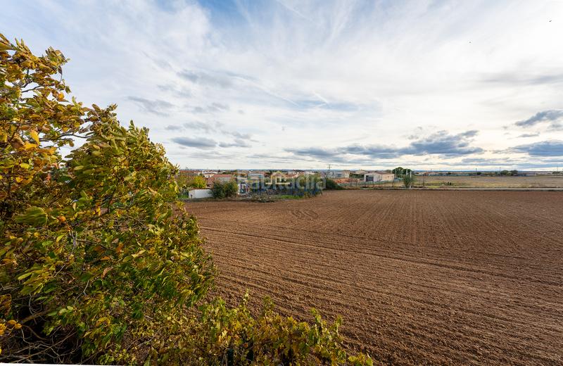 Foto 37249799-01f4-404c-aa36-7319bd4c313c. Casa adossada a calle olmos 15 a Roales