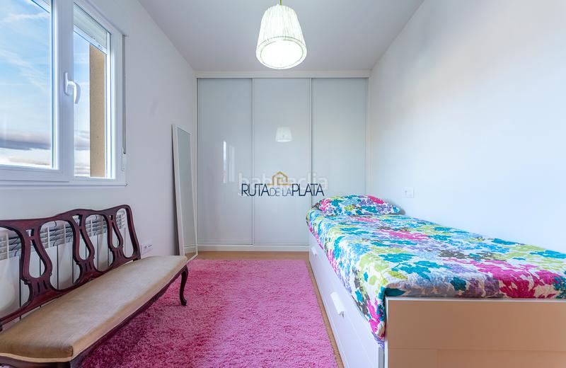 Foto b480e1da-cf94-403a-9495-6ab1e6ef0575. Casa adossada a calle olmos 15 a Roales