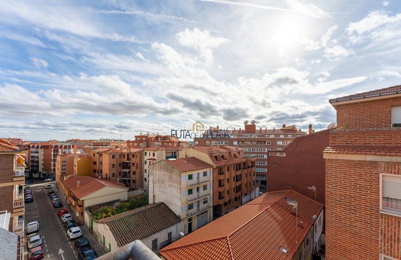 Foto 514196dc-365e-4dac-9a55-7a0dad279676. Duplex dans calle cid 9 dans Candelaria - Peña de Francia Zamora