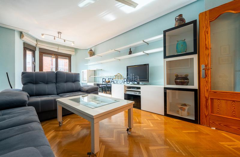 Foto 5f47cb80-5025-48ae-a504-d7d6e6c44597. Duplex dans calle cid 9 dans Candelaria - Peña de Francia Zamora