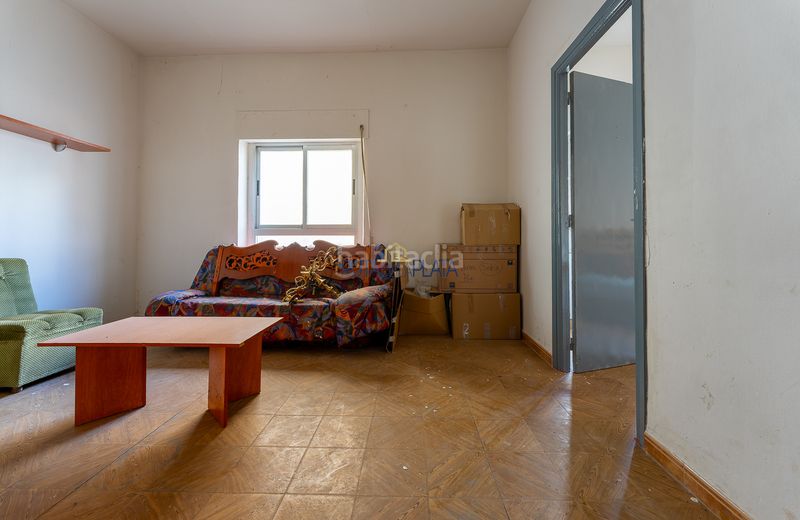 Foto f9e9b50f-d70e-4a1a-80e8-ac8e7b47f696. Casa amb aparcament a Los Bloques Zamora
