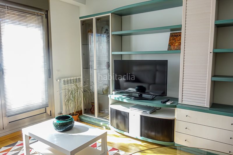 Foto 4c60d4b3-2c05-45e1-bd2b-82c9e1a6094e. Location attique dans calle colón 17 dans Los Bloques Zamora