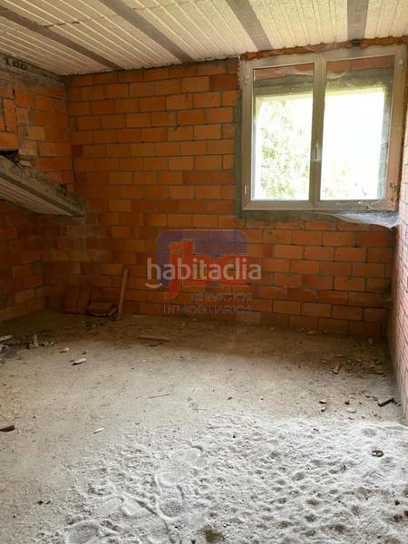 Foto fca09e5c-51b1-4e35-8d0b-2935e78fec49. House in As Lagoas Ourense