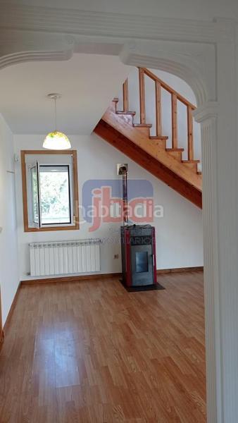 Foto e4758321-1a4d-4cb2-8e37-d59f7417720d. Chalet en Coles