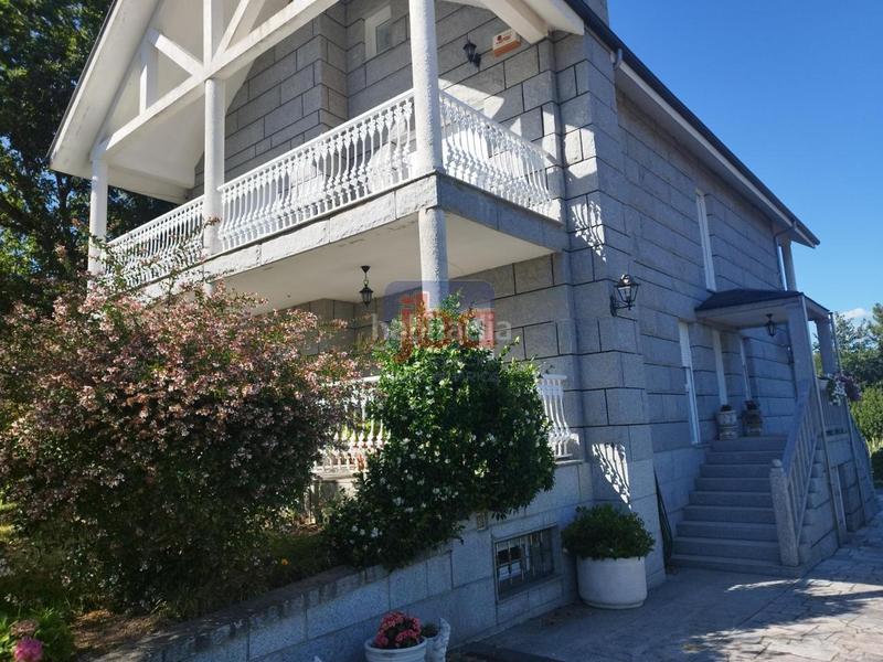 Foto 418f37b4-be65-475e-ad44-482720eba499. Chalet con riscaldamento parcheggio piscina in Toén