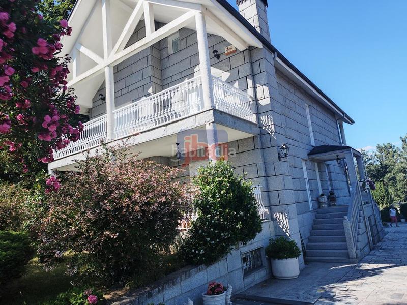 Foto ac6d5325-f534-47c3-af3b-bcf47efdd69d. Chalet con riscaldamento parcheggio piscina in Toén