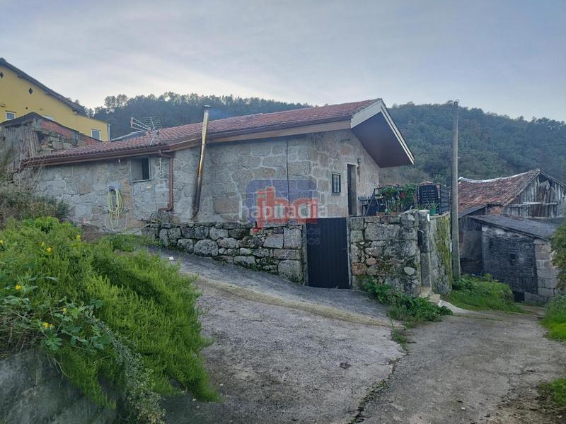 Foto 97fcc0ec-3d14-4664-b1c5-5a626fd170c2. Casa en Castrelo de Miño