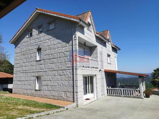 Xalet a Toén
