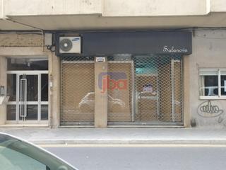 Affitto Locale commerciale in A Ponte