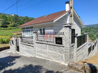 House in Castrelo de Miño