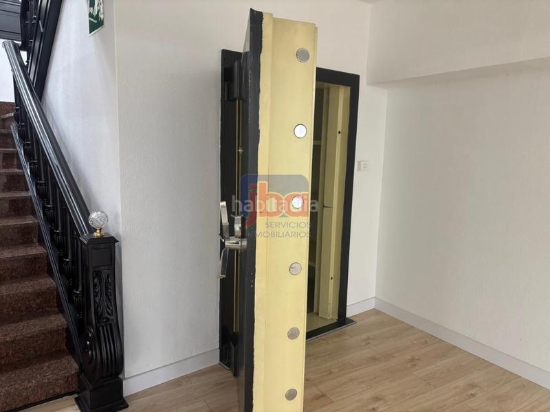 Foto a9505fa4-c1ca-4b5b-bc4a-479449d20ad3. Alquiler local comercial en Centro Ourense