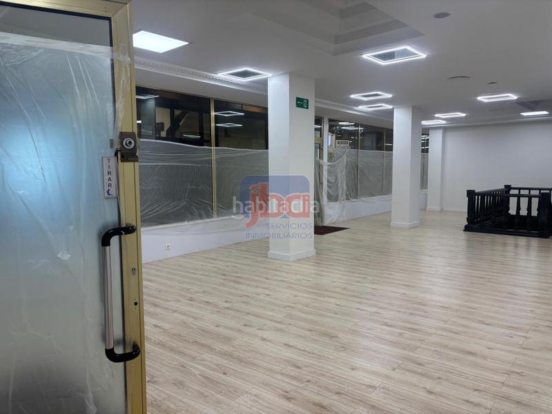 Foto f517d6a5-2d7f-40e6-b29b-a69f619b5130. Alquiler local comercial en Centro Ourense
