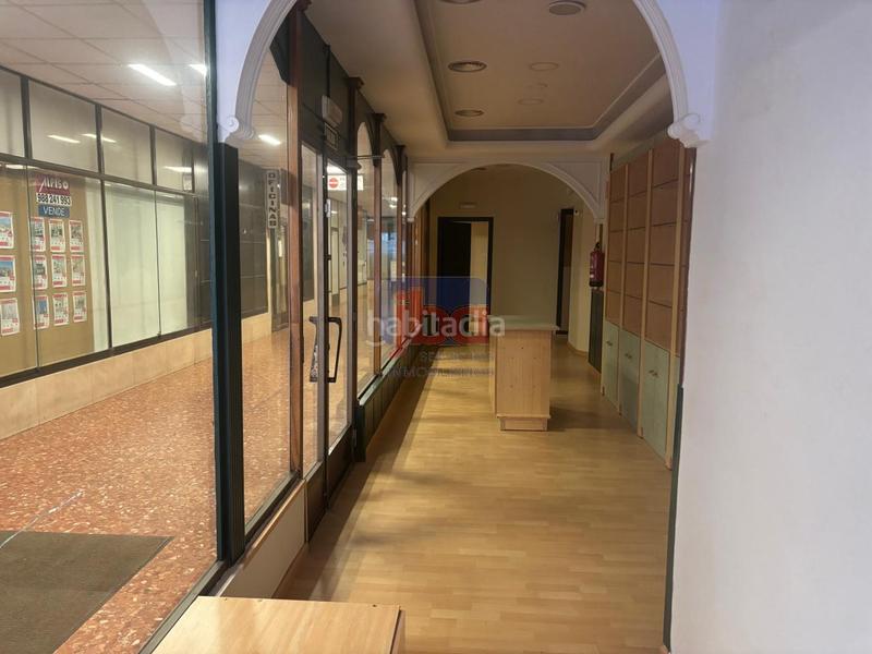 Foto 36fff3c2-b7ef-413e-b33a-8551da7dd31e. Alquiler local comercial en Centro Ourense
